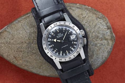 The PX Watches of Vietnam: A Survey of Non